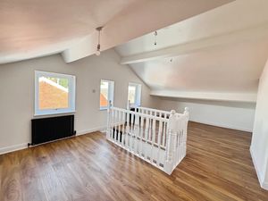 Loft room- click for photo gallery
